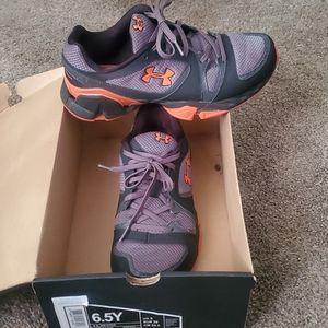 Under Armour, size 6.5 kids, grey and orange